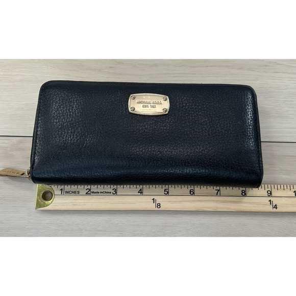 Michael Kors Jet Set Continental Large Black Wallet Pebbled Leather Zippered - Picture 5 of 15